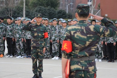 DƬ1.jpg